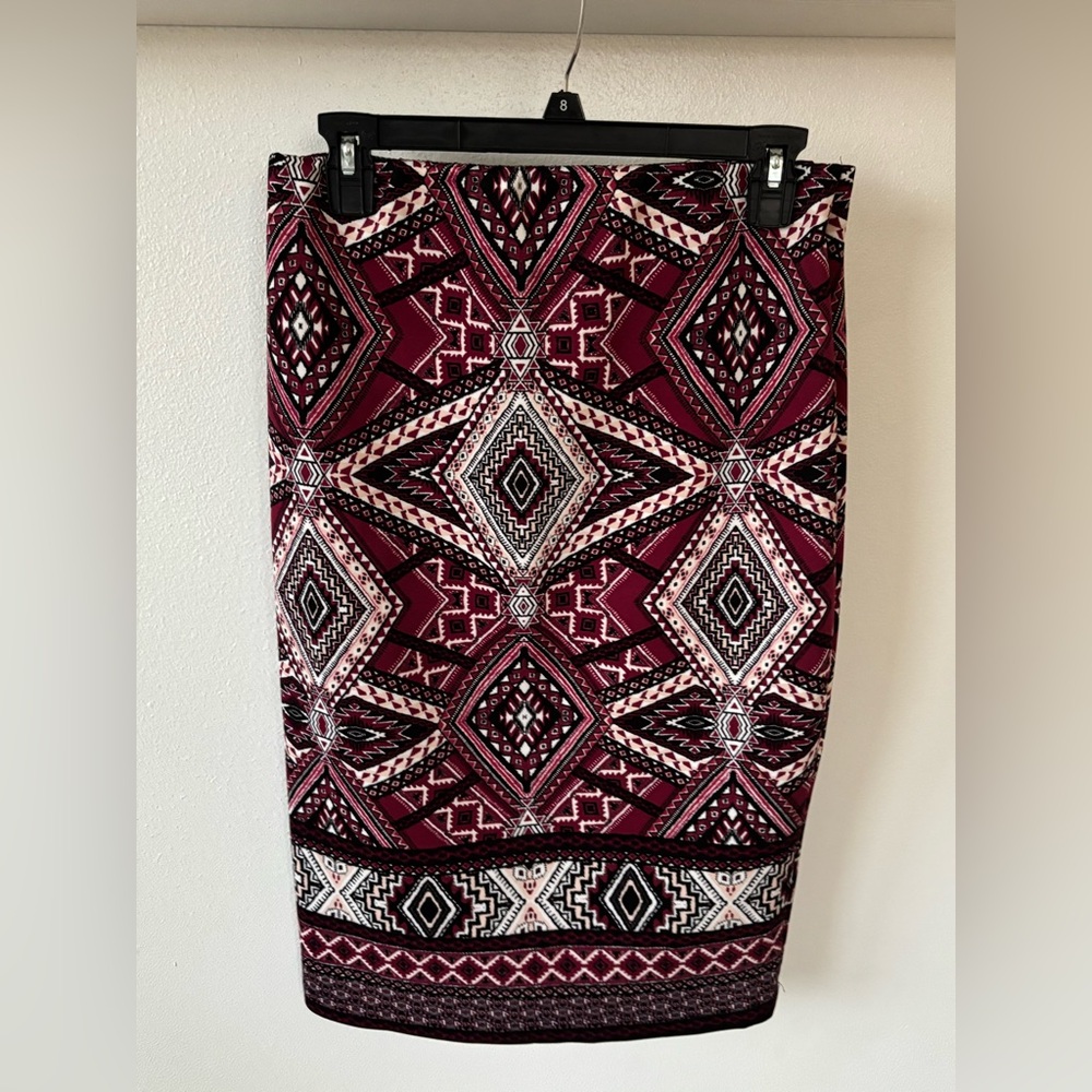 Geometric Patterned Skirt - Pink and Black Size XL